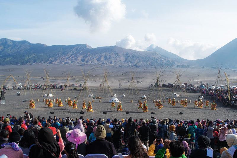 Festival Adat Suci di Seluruh Indonesia